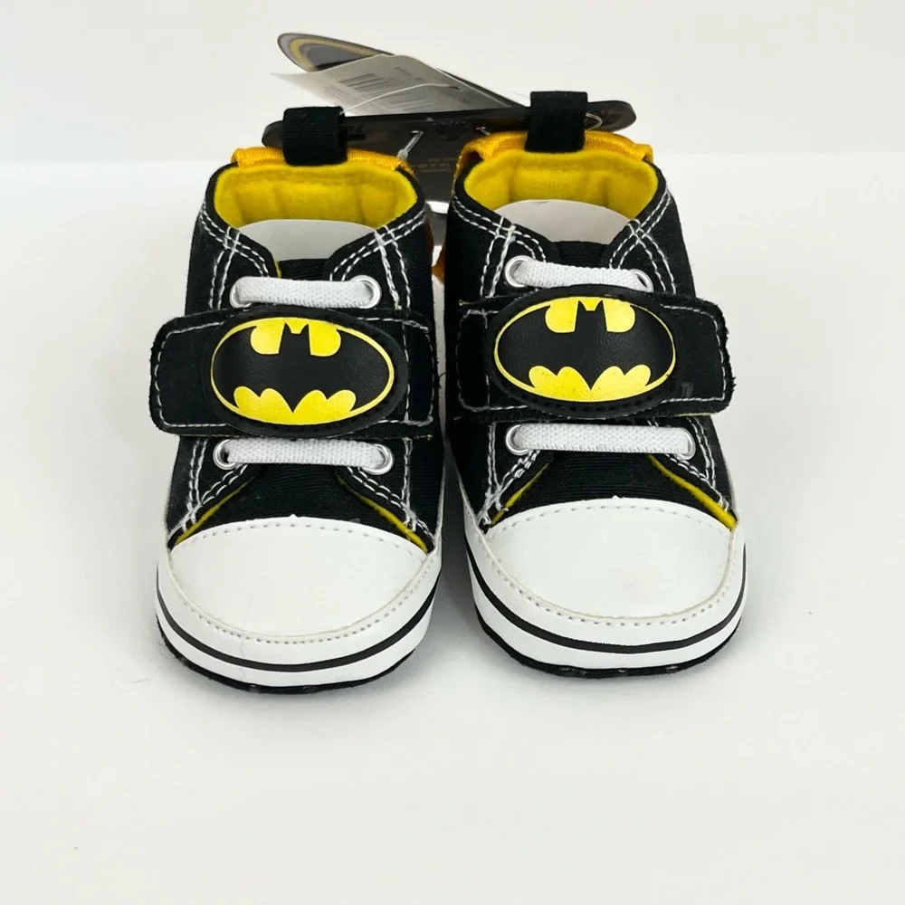 Batman Baby Shoes 3-6 Months with Capes DC Comics Black Gold White Adjust Strap